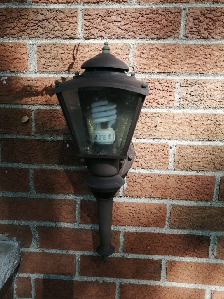 replacing outside lamp before